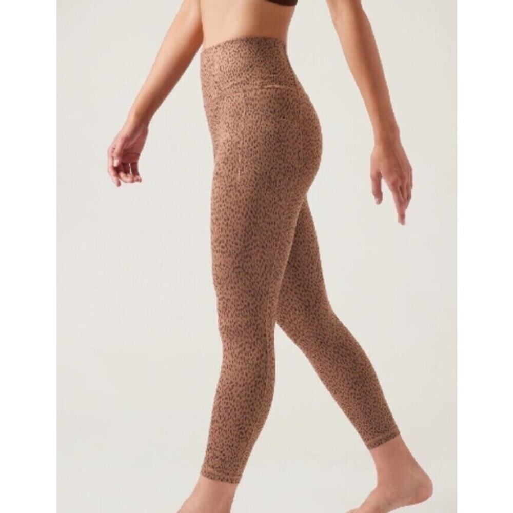 Athleta Salutation Stash Pocket II Printed 7/8 Tight 657536 M